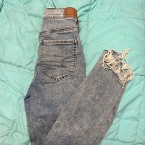 American Eagle Outfitters Women's Frayed Hem Jeggings